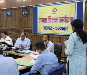 अधिकांश ऐसे लोगों की समस्याओ का मौके में समाधान किया गया, जिसके लिए वे लम्बे समय से दफ्तरों के काट रहे थे चक्कर |