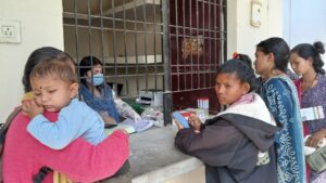 स्वास्थ्य सेवाओं की सुगम पहुँच: चम्पावत स्वास्थ्य विभाग की अनूठी पहल से वन राजी परिवारों तक पहुँची राहत