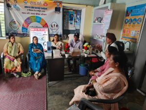 मातृ स्वास्थ्य पर फोकस: मऊ और झालाकुड़ी में लगा स्वास्थ्य शिविर